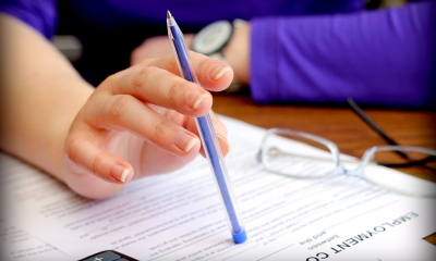 Drawing Up An Employment Contract - Checklist | Business Law Donut