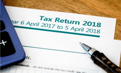 Thousands complete their tax returns at Christmas Thousands complete their tax returns at Christmas
