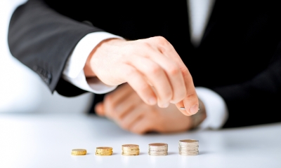 Valuing your business - checklist counting money
