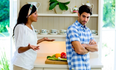 A divorcing couple argue over maintenance payments